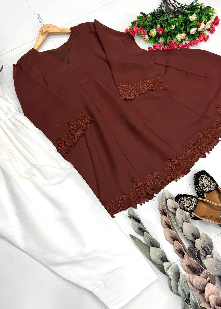 Peplum style heavy mulchanderi lining